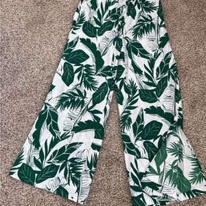 NWOT COOLIBAR Green Leaf Print Wide-Leg UPF 50+ Pants